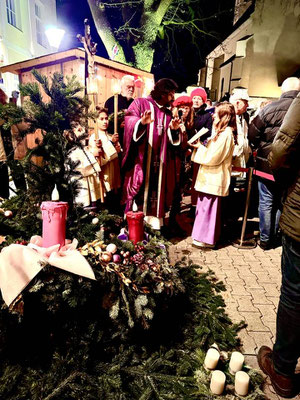 Adventmarkt und Kranzsegnung GD