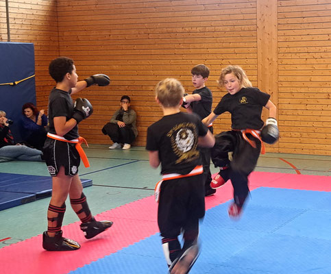 Sparring in der Prfüngskategorie - Jugend bis Orange-Grün-Orange
