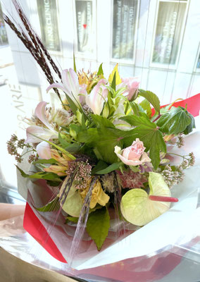 新年を迎える針葉樹が香る注連縄 新年を迎える針葉樹が香る注連縄