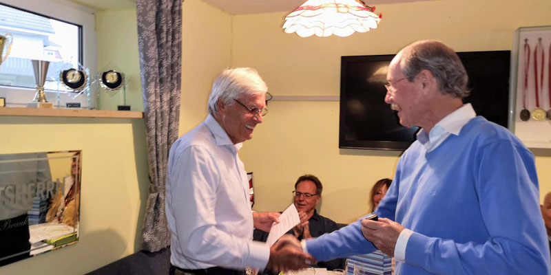 Gerardo Baumbach li Verleihung der Ehennadel in Silber