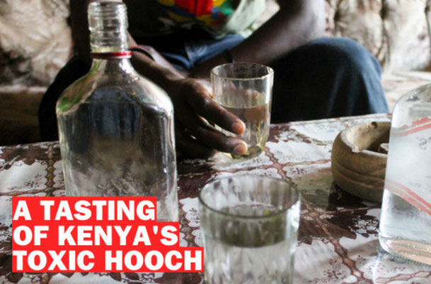 Una degustazione di liquore tossico del Kenya