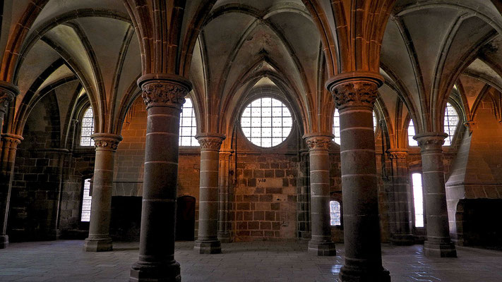 Mont Saint-Michel - Rittersaal aus dem frühen 13. Jahrhundert.