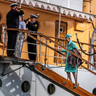Königin Magarethe kehrt nach Staatsbesuch zurück auf die königliche Yacht.