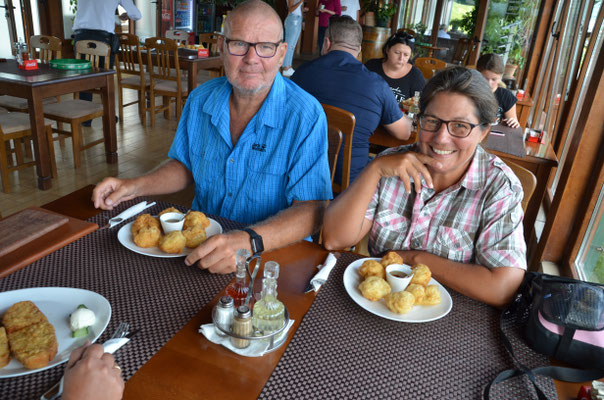 Lieblingsessen / favourite dish: gebackene Mäuse / fried sweet dough with honey