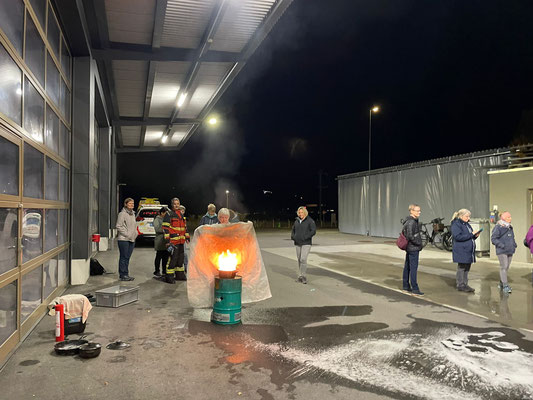 Kurs Feuerlöschen / Handhabung Defibrillator