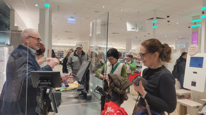 Einkaufen für den Frauenverein Wilderswil