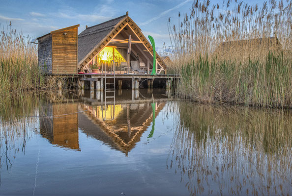 www.pfahlbau-neusiedlersee.at    unser Zuhause für ein paar Tage, wunderschön !
