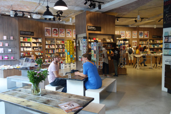 Paul Jonczyk CO-WC mit Maria-Christina Piwowarski "in ocelot, not just another bookstore"