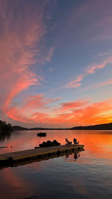Sonnenuntergang über Wasser.