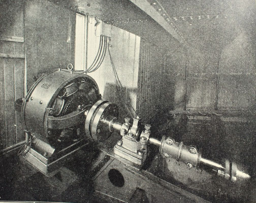 Abbildung 2: 1906, Elektrischer Antriebsmotor für rund 100 Ziegelkähne in Berlin (Quelle STG Jahrbuch 1908)