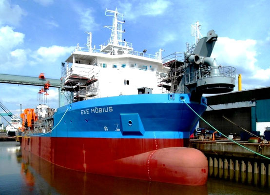 Abbildung 4: Hopperbagger „Eke Möbius“ kurz vor der Ablieferung (Foto Dr. Hochhaus)