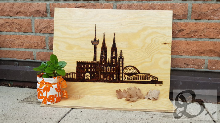 Holzwerk Peter Stoiber - Brandmalerei - Brandbild der Skyline von Köln