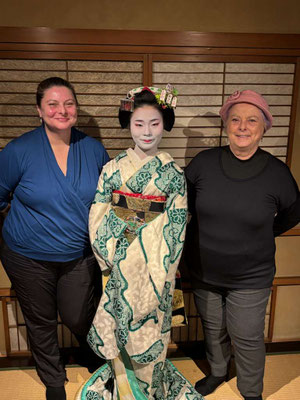 A photo with Gion Maikosan