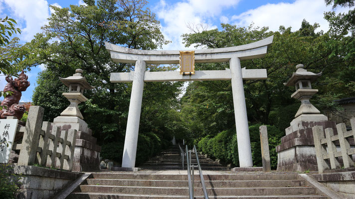 正面鳥居