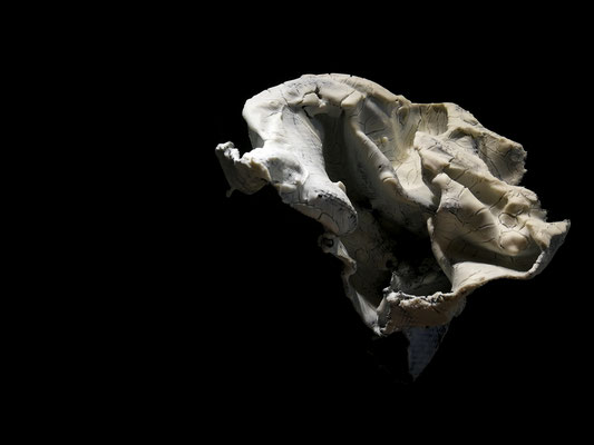 Porcelaine, métal. 29x25cm
