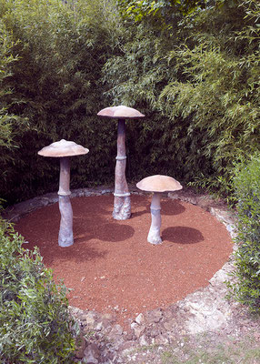 LES CHAMPIGNONS DES OULES, 2018 Grès, Hauteurs 1m70, 2m40, 3m10