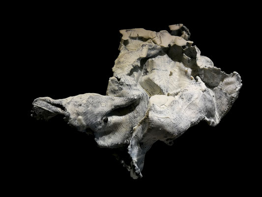 Porcelaine, métal. 29x25cm