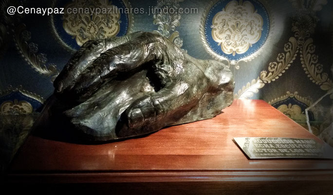 Molde de la mano drch. de D. Victor de los Rios