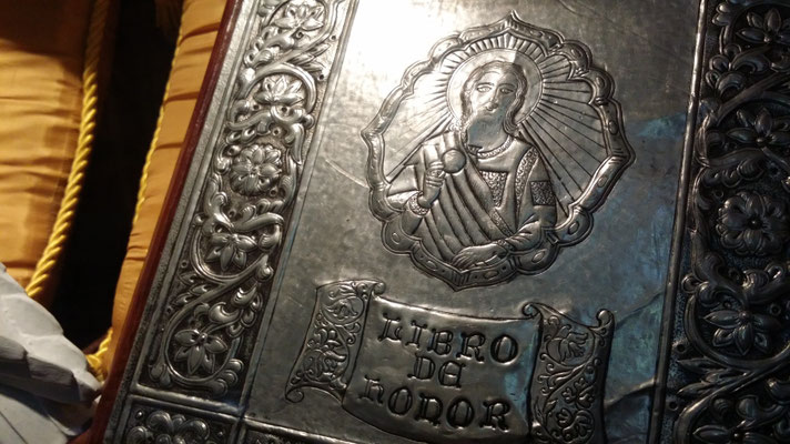 Detalle libro de honor