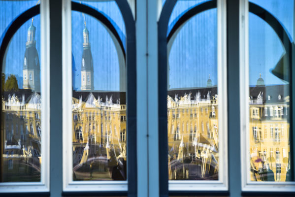 Schloss im Spiegel