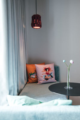 #mountainhideaways Hotel Story: Hotel BLÜ, Bad Hofgastein - Salzburgerland, Boutiquehotel, Bikehotel, Wanderhotel, Skihotel - ideal für alle Abenteuer!, empfehlenswertes BLÜ Restaurant (Fusionsküche thailändische - österreichische Küche) und BLÜ Bar