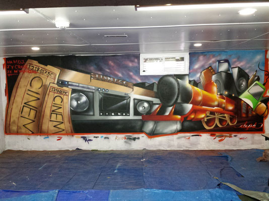 Murale graffiti graffeur, montreal, 94 montana, dessin, art, Train, Ghetto blaster