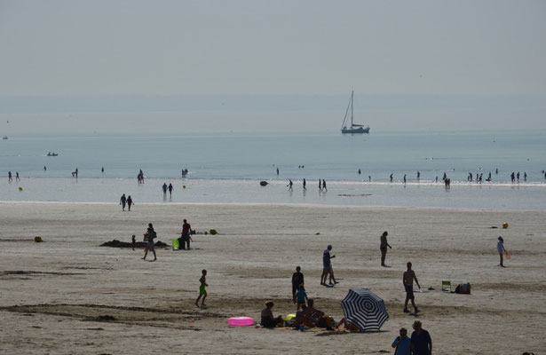 La plage du Val-André à marée basse le 15 août 2013.