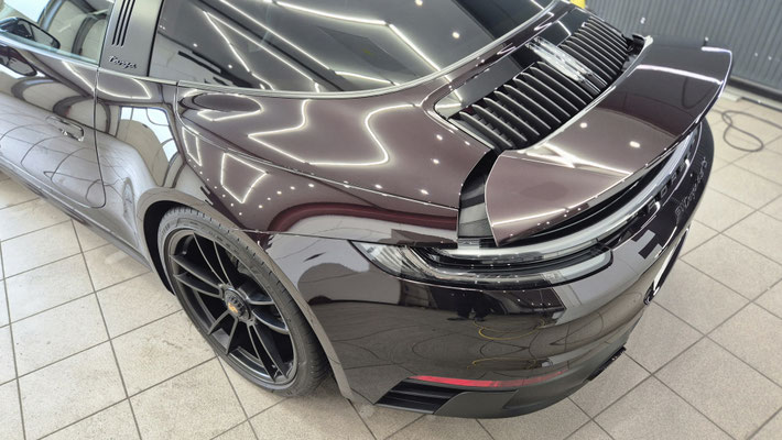 Hochglänzender Lack des Porsche 911 Targa nach Keramikversiegelung