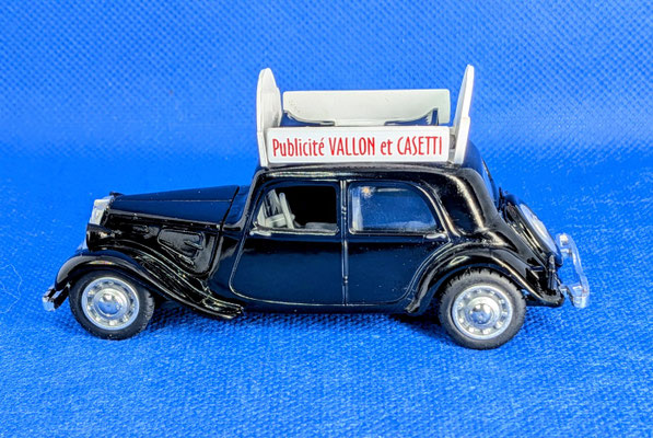 Citroën Traction "NOUGAT DES CHAMPIONS Vallon et CASETTI"   Caravane Circuit des 6 Provinces 1952