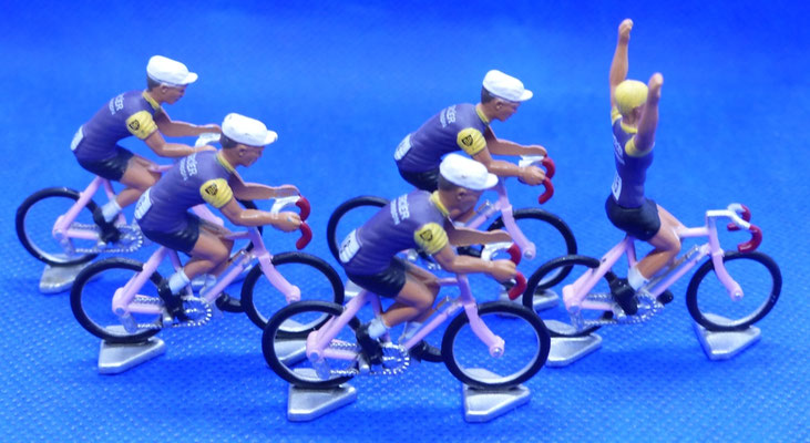 Equipe cycliste MERCIER - HUTCHINSON  Leader Raymond POULIDOR