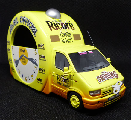 Renault Master RICORE        Caravane Tour de France 2008