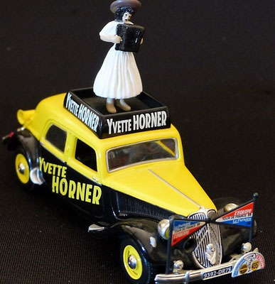 Citroën Traction 15 cv YVETTE HORNER   Caravane Tour de France 1955