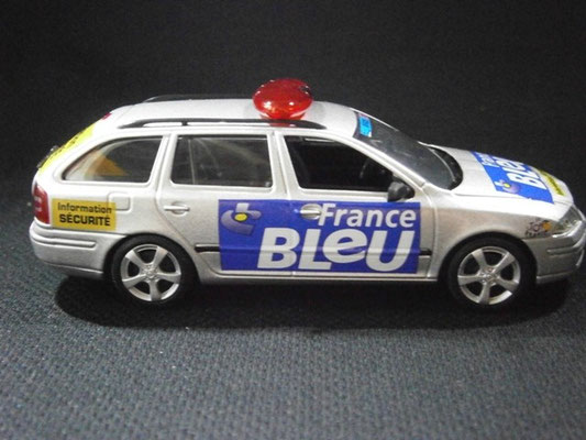 Skoda Octavia Combi France Bleu Sécurité  Tour de France 2005