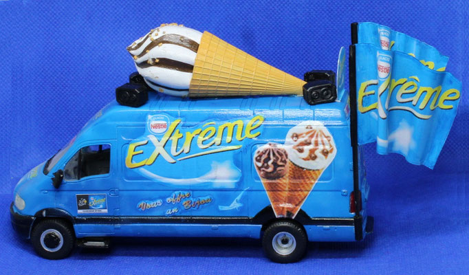 Renault Mascot  GLACES NESTLÉ EXTRÊME  Tour de France 2006