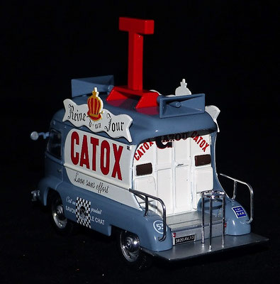 Renault 1000 Kgs  CATOX  Lettre T     Caravane Tour de France 1952