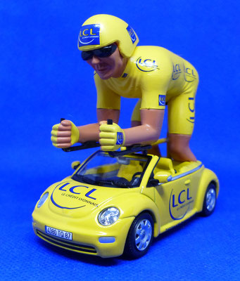 VOLKSWAGEN NEW BEETLE LCL GEANT     Caravane Tour de France 2006