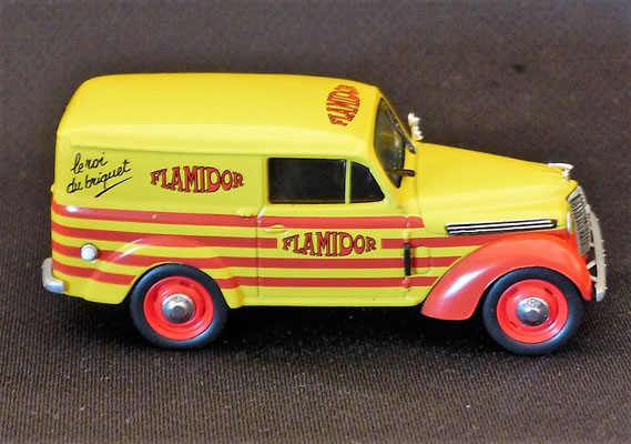  Renault Juvaquatre FLAMIDOR   Tour de France 1949