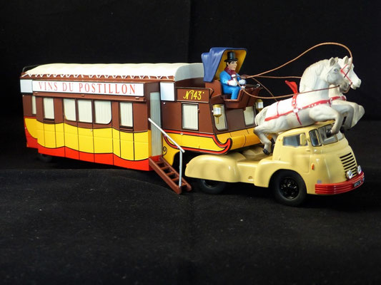 Berliet TLB19 VINS DU POSTILLON     Caravane Tour de France 1954