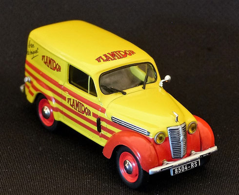  Renault Juvaquatre FLAMIDOR   Tour de France 1949
