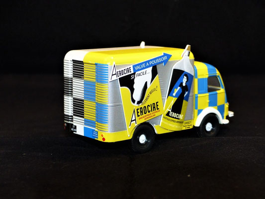 Renault 1400 kgs TYPHON     Caravane Tour de France 1951