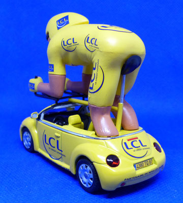 VOLKSWAGEN NEW BEETLE LCL GEANT     Caravane Tour de France 2006