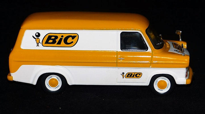 FORD TRANSIT   BIC      Caravane Tour de France 1968