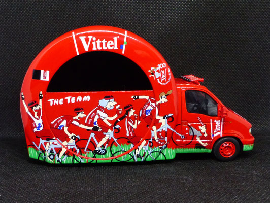 Renault Master VITTEL        Caravane Tour de France 2013