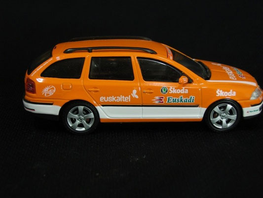 Skoda Octavia Equipe EUSKALTEL                                Tour de France 2006