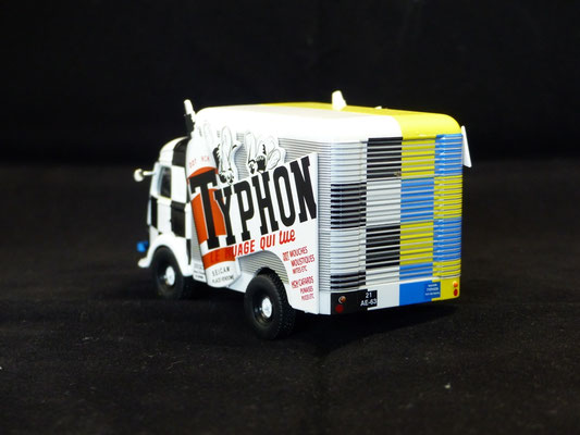 Renault 1400 kgs TYPHON     Caravane Tour de France 1951