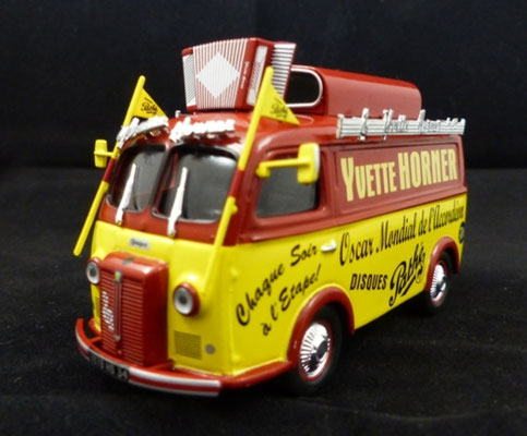 Peugeot D4A Yvette HORNER   Caravane Tour de France 1955