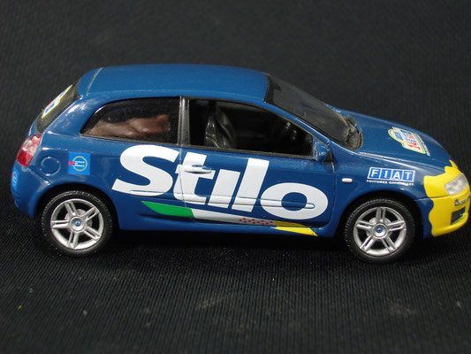 Fiat Stilo Crédit Lyonnais     Caravane Tour de France 2002
