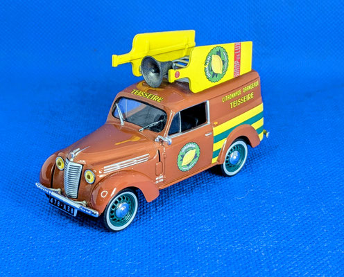 Renault Dauphinoise  Sirops TEISSEIRE