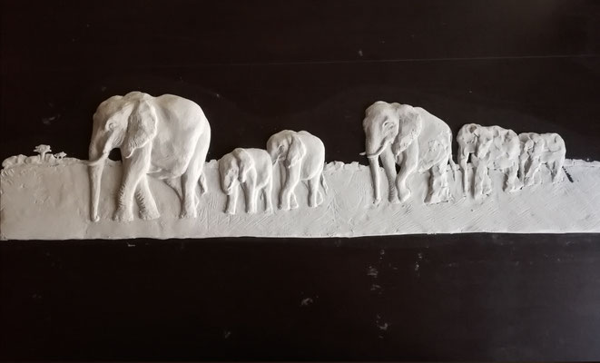 Elefantenrelief, Plastilin, 2023