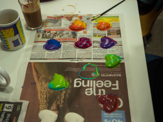 viele bemalte Herzen 